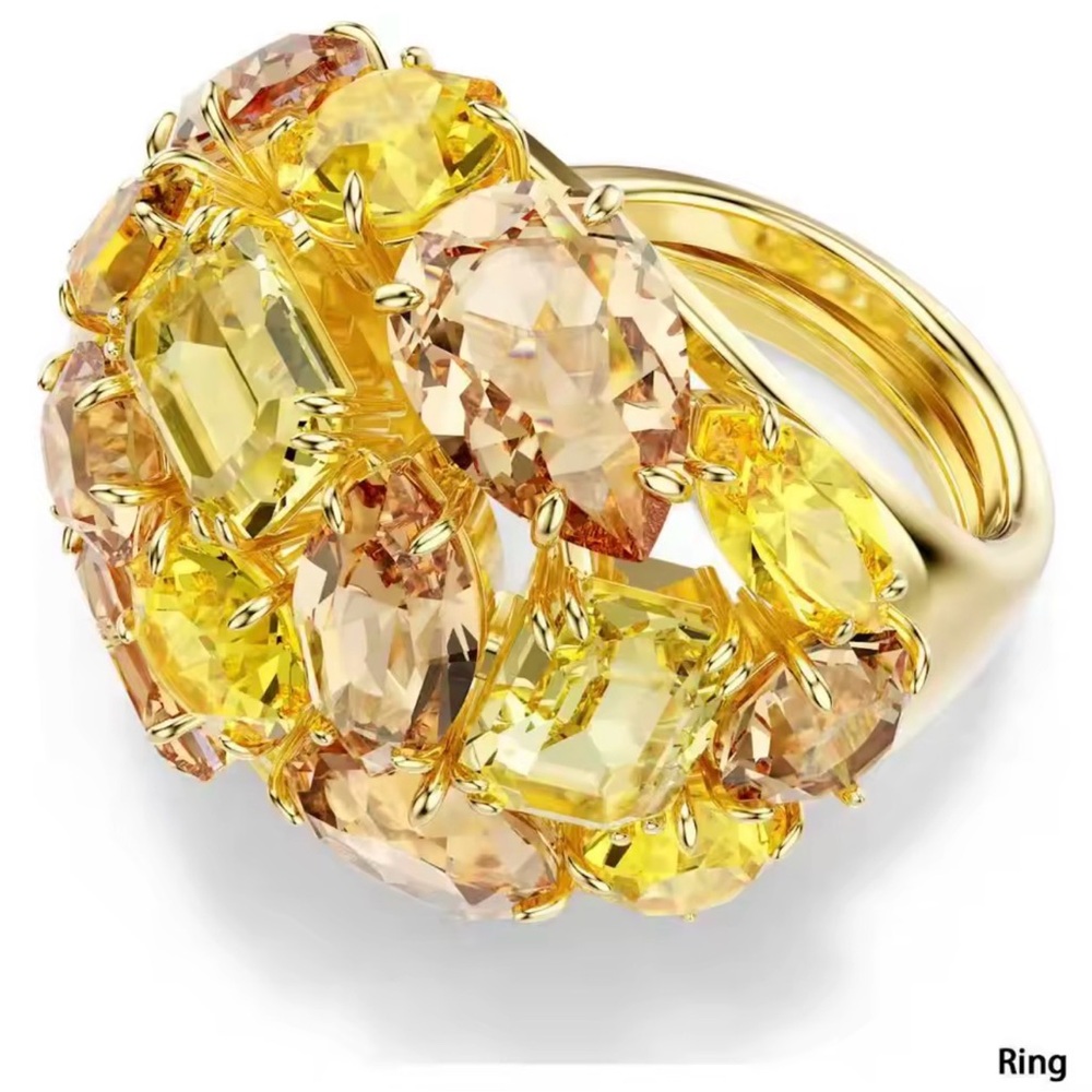 Elegant Gold and Yellow Gemstone Ring
